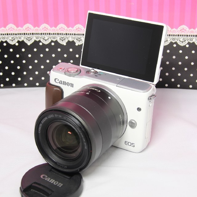 Canon - グリップ付❤️Wi-Fi搭載❤️自撮りに最適❤️Canon Eos M10の ...