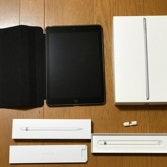 Apple iPad 9.7 32GB シルバー Pencil  おまけ有タブレット