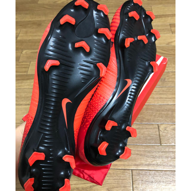 NIKE(ナイキ)の新品❗️ナイキ マーキュリアルスーパーフライfg 26.5サイズ スポーツ/アウトドアのサッカー/フットサル(シューズ)の商品写真