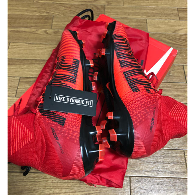 NIKE(ナイキ)の新品❗️ナイキ マーキュリアルスーパーフライfg 26.5サイズ スポーツ/アウトドアのサッカー/フットサル(シューズ)の商品写真