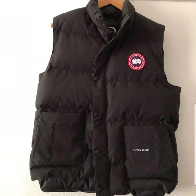 CANADA GOOSE(カナダグース)のカナダグースダウンベスト　希少Mサイズ メンズのジャケット/アウター(ダウンベスト)の商品写真