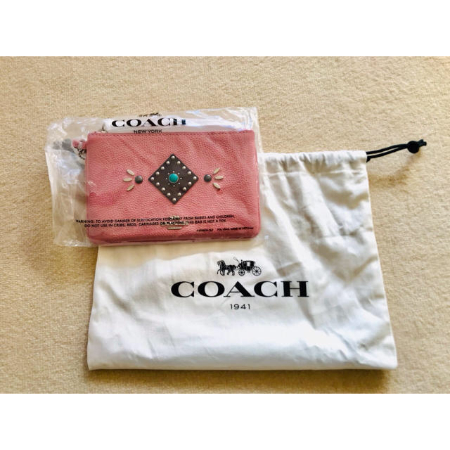 COACH(コーチ)のCOACH コーチ ポーチ 新品未使用 レディースのファッション小物(ポーチ)の商品写真