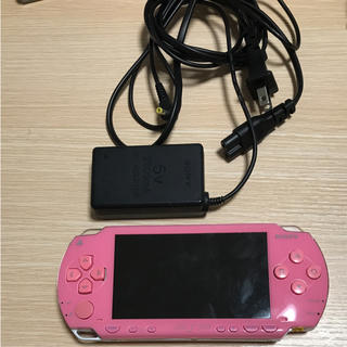 プレイステーションポータブル(PlayStation Portable)のpsp1000 本体 ピンク おまけソフト付(携帯用ゲーム機本体)
