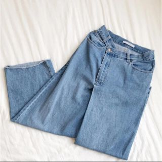 ケービーエフ(KBF)のKBF＊アシンメトリーWIDEデニム   L.BLUE  size36(デニム/ジーンズ)