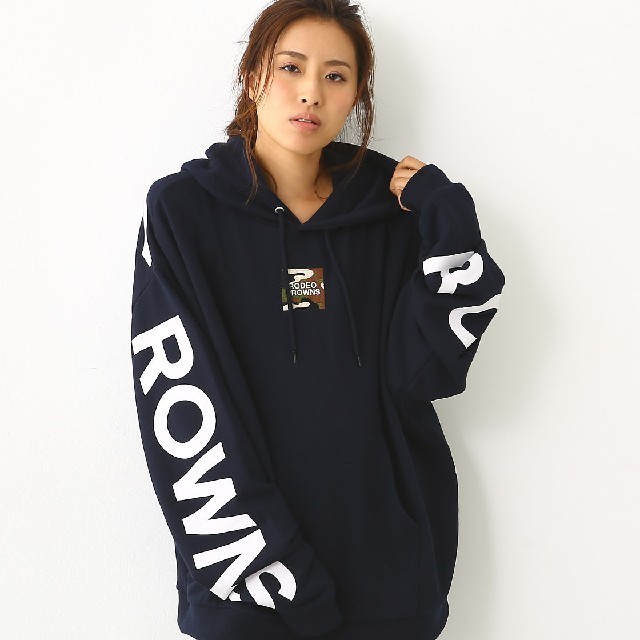 人気完売✩RODEO CROWNS✩RCWB✩バックビックロゴパーカー