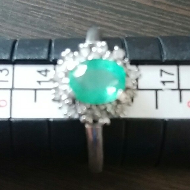 Pt900 エメラルドリング ダイヤモンドリング　指輪 3