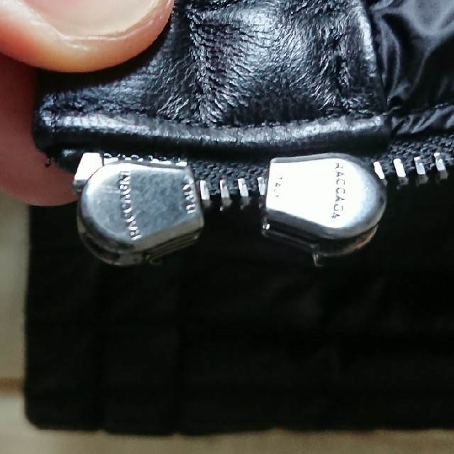 MONCLER(モンクレール)のモンクレール レザーダウンジャケット CASTEU メンズのジャケット/アウター(ダウンジャケット)の商品写真