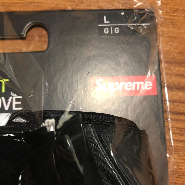 Supreme(シュプリーム)のsup nikevaporjet 4.0football skillgloves メンズのファッション小物(手袋)の商品写真