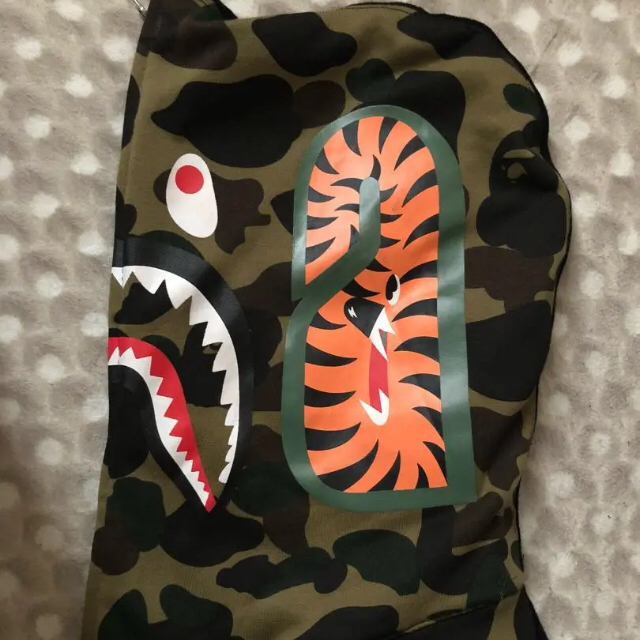 A BATHING APE(アベイシングエイプ)のシャークパーカー メンズのトップス(パーカー)の商品写真