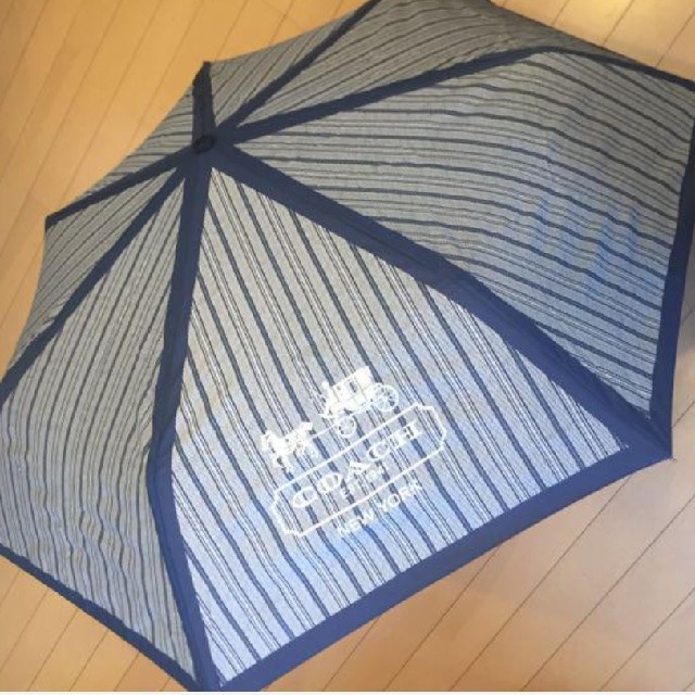 COACH(コーチ)のコーチ COACH 折りたたみ傘 かさ ニユセックス ルイヴィトン エルメス レディースのファッション小物(傘)の商品写真