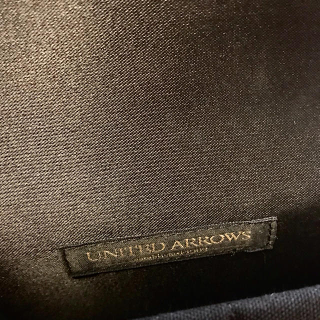 UNITED ARROWS(ユナイテッドアローズ)のユナイテッドアローズ 斜めがけミニバッグ 黒 レディースのバッグ(ショルダーバッグ)の商品写真