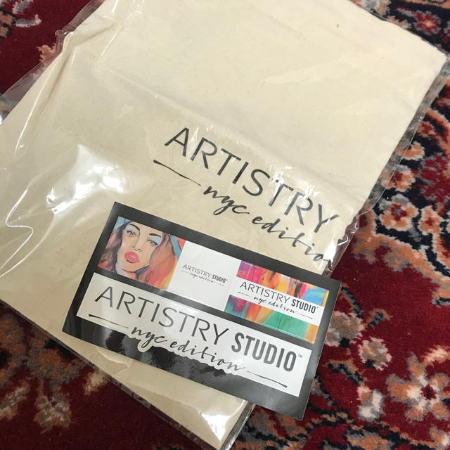 Amway(アムウェイ)の1/20まで最終値下げ ARTISTRY プラザ限定 トートバッグ ステッカー レディースのバッグ(トートバッグ)の商品写真