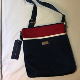 トミーヒルフィガー(TOMMY HILFIGER)の送料無料！新品タグ付き トミーヒルフィガーショルダーポーチ(ポーチ)