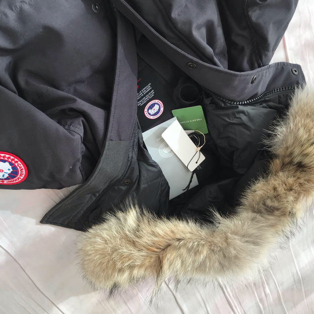 CANADA GOOSE(カナダグース)の本日限定価格！【美品】カナダグース シェルバーン ネイビー S レディースのジャケット/アウター(ダウンジャケット)の商品写真