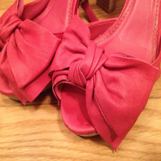 UNITED ARROWS(ユナイテッドアローズ)のユナイテッドアローズ ピンクのサンダル レディースの靴/シューズ(サンダル)の商品写真