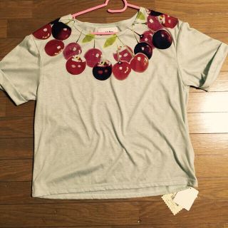 メリージェニー(merry jenny)のチェリープリントロールアップTシャツ(Tシャツ(半袖/袖なし))