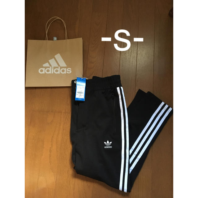 新品 ADIDAS トラックパンツ レディース Sサイズその他