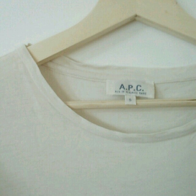 A.P.C(アーペーセー)のA.P.C Tシャツ レディースのトップス(Tシャツ(半袖/袖なし))の商品写真