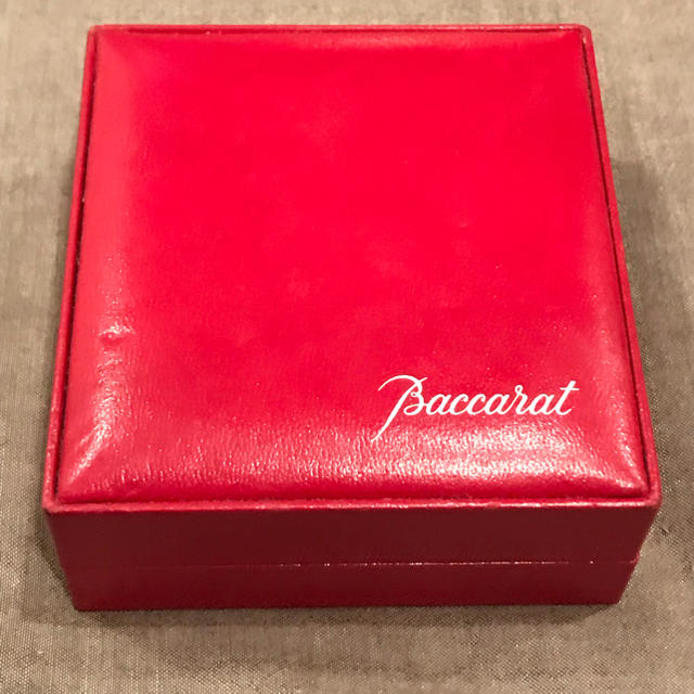Baccarat(バカラ)のバカラ Baccarat ネックレス ハート クリスタル レッド 未使用 レディースのアクセサリー(ネックレス)の商品写真