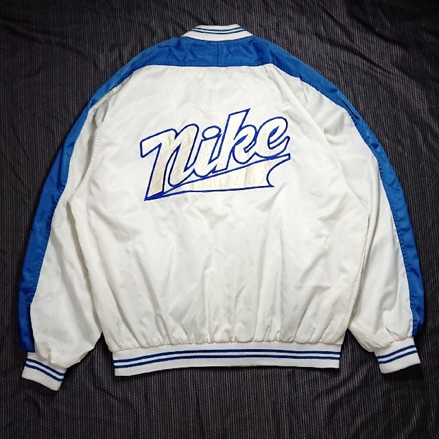 NIKE(ナイキ)のNIKE　ナイキ　ナイロンジャケット　スタジャン　90ｓ　デカロゴ メンズのジャケット/アウター(スタジャン)の商品写真
