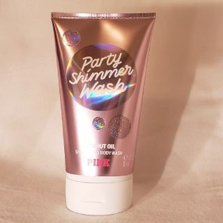 ヴィクトリアズシークレット(Victoria's Secret)のりっちんさま専用☆PARTY SHIMMERING WASH

(ボディソープ/石鹸)