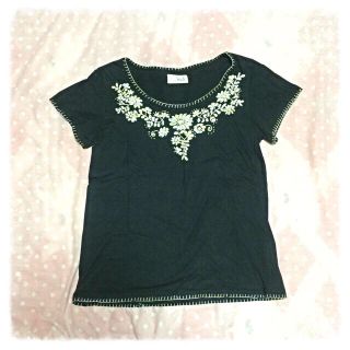 チチカカ(titicaca)のチチカカの黒トップス♡(Tシャツ(半袖/袖なし))