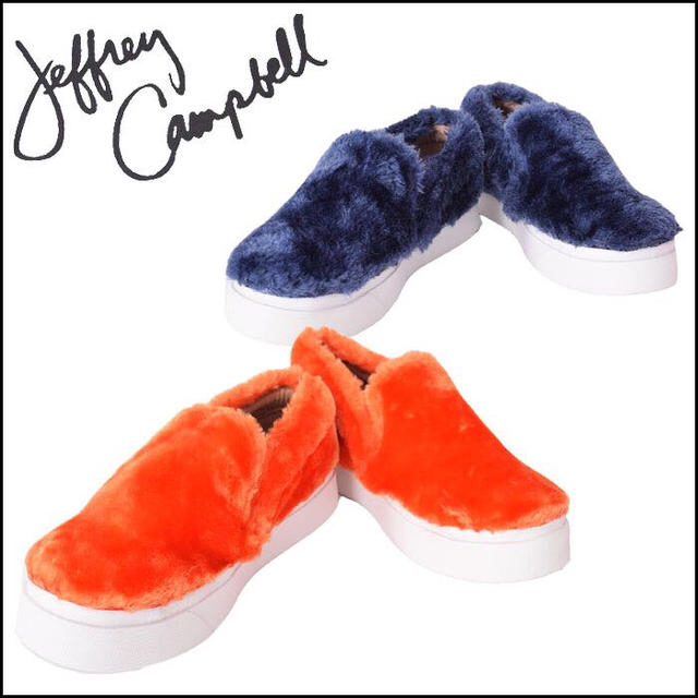 JEFFREY CAMPBELL(ジェフリーキャンベル)のジェフリーキャンベル モコモコスリッポン レディースの靴/シューズ(スニーカー)の商品写真