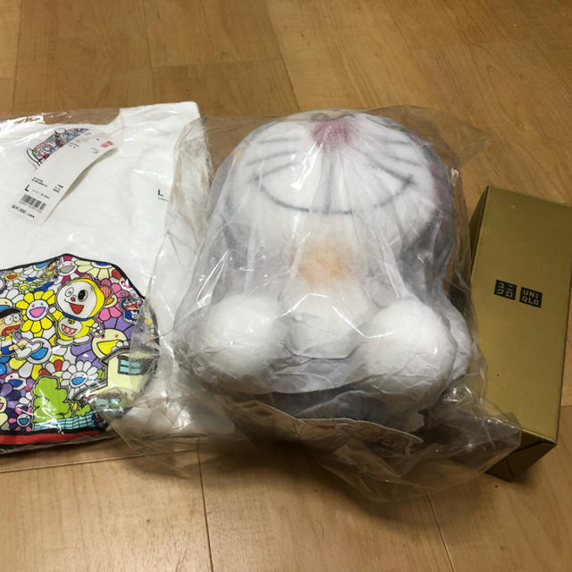 UNIQLO(ユニクロ)のユニクロ ドラえもん Tシャツセット キッズ/ベビー/マタニティのおもちゃ(ぬいぐるみ/人形)の商品写真