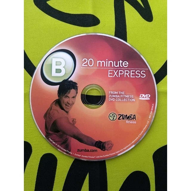 Zumba(ズンバ)のZUMBA ズンバ DVD レッスン エンタメ/ホビーのDVD/ブルーレイ(スポーツ/フィットネス)の商品写真