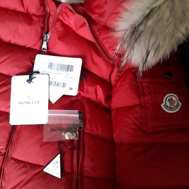 MONCLER - MONCLER モンクレール BYRON バイロン 赤 ファー付き MONCLER - MONCLER モンクレール BYRON バイロン 赤 ファー付き