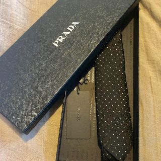 プラダ(PRADA)の新品未使用☆PRADA ドットネクタイ 【箱付き】(ネクタイ)