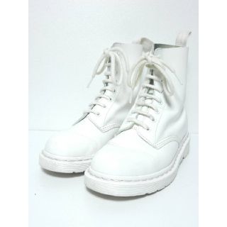 ドクターマーチン(Dr.Martens)のシーズン限定！激安！美品！【定価￥25920】ドクターマーチンUK4モノホワイト(ブーツ)