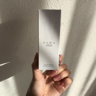 ザラ(ZARA)のZARA ホワイト オードトワレ(香水(女性用))