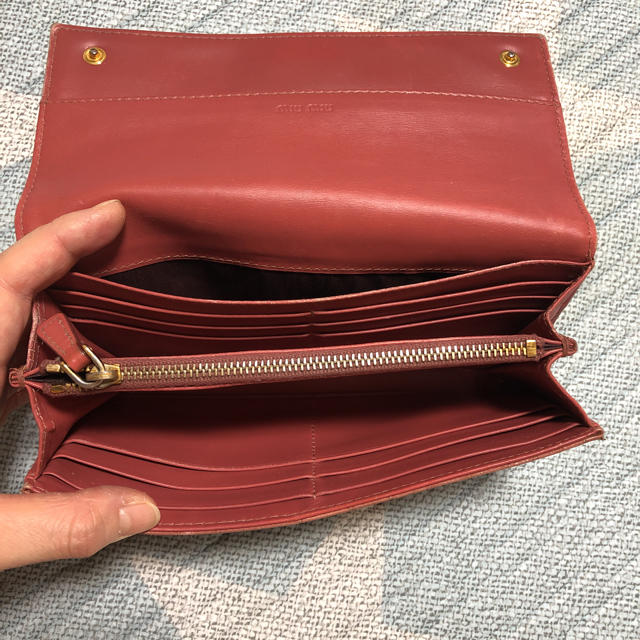 miumiu(ミュウミュウ)のミュウミュウ ピンク 長財布 レディースのファッション小物(財布)の商品写真