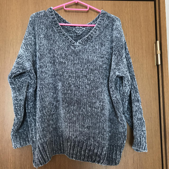 AZUL by moussy(アズールバイマウジー)のグレーニット レディースのトップス(ニット/セーター)の商品写真