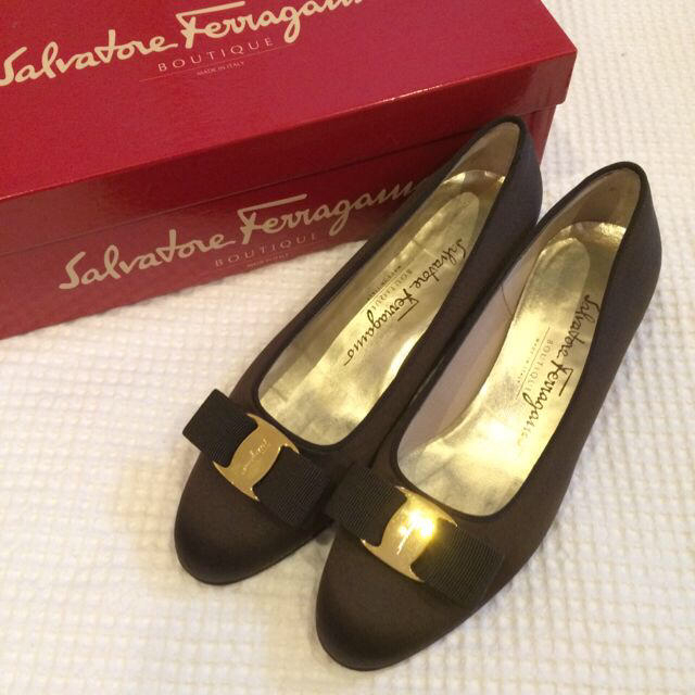 Ferragamo(フェラガモ)の正規品☆フェラガモパンプス レディースの靴/シューズ(ハイヒール/パンプス)の商品写真