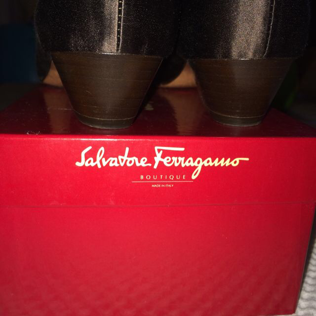 Ferragamo(フェラガモ)の正規品☆フェラガモパンプス レディースの靴/シューズ(ハイヒール/パンプス)の商品写真
