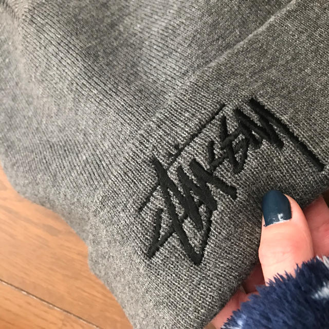 STUSSY(ステューシー)のニット帽 レディースの帽子(ニット帽/ビーニー)の商品写真