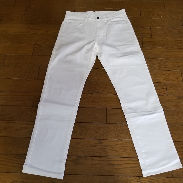 UNIQLO(ユニクロ)のUNIQLO　パンツ　メンズ　白 メンズのパンツ(デニム/ジーンズ)の商品写真