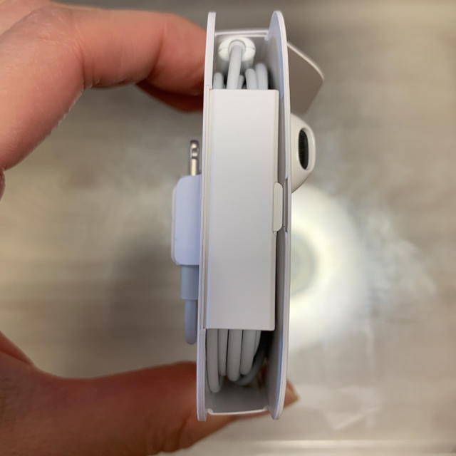 Apple(アップル)のApple 純正イヤホン スマホ/家電/カメラのオーディオ機器(ヘッドフォン/イヤフォン)の商品写真