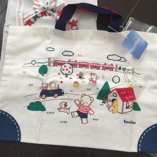ファミリア(familiar)のなおちゃん様専用！新品 familiar限定 レッスンバッグ(レッスンバッグ)