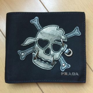 プラダ(PRADA)のプラダ（PRADA）スカルモチーフ 二つ折財布(折り財布)