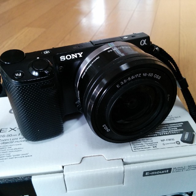 SONY(ソニー)のNEX5-R スマホ/家電/カメラのカメラ(ミラーレス一眼)の商品写真