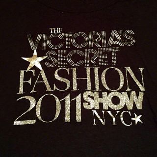 ヴィクトリアズシークレット(Victoria's Secret)の新品未使用 VS チュニックTシャツ(チュニック)