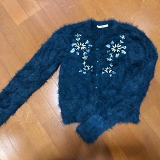 スライ(SLY)のフェザーヤン刺繍カーディガン(カーディガン)