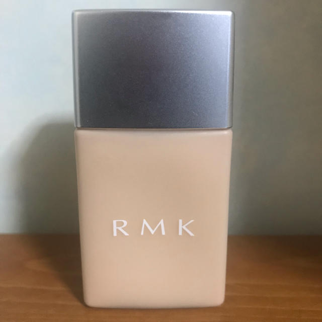 RMK(アールエムケー)のRMK UVリクイドファンデーション 201 コスメ/美容のベースメイク/化粧品(ファンデーション)の商品写真