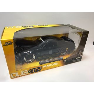 ダブコレクション(DUB Collection)のDUB CITY KUSTOMS FORD MUSTANG GT 1:24 (ミニカー)