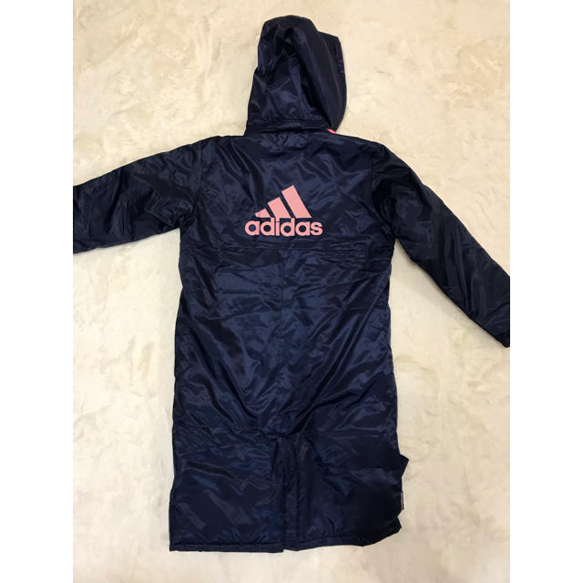 adidas(アディダス)のロビ様専用 adidas アディダス ベンチコート ジュニア 150 紺 未使用 キッズ/ベビー/マタニティのキッズ/ベビー/マタニティ その他(その他)の商品写真