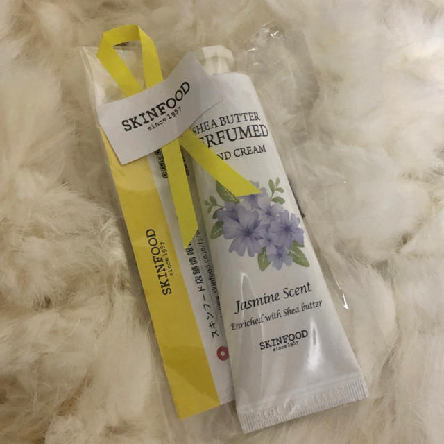 SKIN FOOD(スキンフード)のSKIN FOOD ハンドクリーム コスメ/美容のボディケア(ハンドクリーム)の商品写真