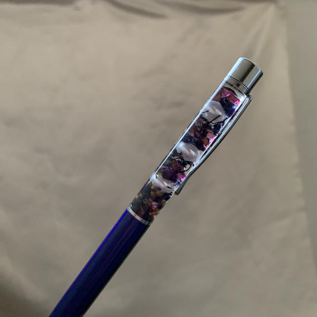 ハーバリウムボールペン♡紫系 ハンドメイドのフラワー/ガーデン(ドライフラワー)の商品写真
